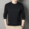 Bestseller de transmisión en vivo: Sudadera de manga larga y cuello redondo con un look sofisticado, una nueva colección de otoño para hombre, estilo coreano, moderna y versátil, camiseta básica