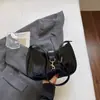 Bolsa de Ombro com Design Criativo 2025 Nova Moda Versátil Diária Bolsa de Axila Elegante Bolsa Transversal para Mulheres