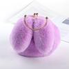 Bolso de peluche para mujer, bandolera portátil de princesa, bolso de peluche de piel sintética, nuevo estilo, bolso con cadena y orejas de conejo a juego.