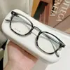 Armazón de lentes de titanio puro estilo diseñador, moda callejera, simple y estiliza el rostro, sensación popular en línea, armazón de lentes de titanio puro