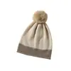 100% Cachemira Otoño/Invierno 2026 Nuevo Gorro de Punto para Mujer Casual Bloque de Color Pompón Borde Enrollado Cálido Protección para los Oídos Sombrero