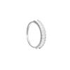 Anillo de Dedo de Circonita de Diamante Completo Nicho Súper Flash Temperamento Metálico Moderno Simple Celebridad Oro Blanco Anillo de Moda Venta al por Mayor para Mujeres