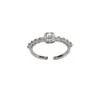 Anillo Abierto Cuadrado Pequeño de Moda Versátil Exquisito de Nicho con un Toque de Lujo Ligero, Sencillo, de Alta Gama y Súper Brillante para el Dedo Índice
