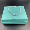 Pulseira esmaltada em formato de coração clássico da marca T com contas de 4 mm, banhada a prata S925, pingente de coração de camada dupla, pulseira de contas azul, vermelha e rosa