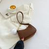 Bolsa Pequena para Mulheres 2023 Primavera Bolsa de Ombro Retrô Bolsa Transversal Simples e Fashion Bolsa de Axila Estilo Estrangeiro Bolsa Feminina de Feltro