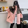 Chaqueta de Estilo Primavera y Otoño para Niñas 2026 Nueva Moderna Moda Infantil Holgada Chaqueta de Montañismo para Exteriores Chaqueta Casual para Niños Grandes