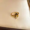 Anel Aberto Redondo de Zircônia Banhado a Ouro Real 14K Anel Versátil de Dedo Indicador Estilo Retro Luxo Leve Toque de Nicho High-End Joia para Mão