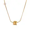 Colar com pingente fofo de design de nicho europeu e americano, aço inoxidável banhado a ouro 18K, letra de bolha, zircônia unilateral, colar de corrente S para mulheres