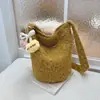 Bolsa Acolchoada para Mulheres Estilo Inverno Versátil Meninas Bolsa Balde Fofa Bolsa Transversal Feminina Bolsa de Pelúcia de Grande Capacidade