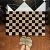 Alfombrilla de felpa minimalista en blanco y negro para la entrada del baño, absorbente de agua, antideslizante, engrosada, alfombra felpuda y suave