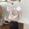 Bolso Pequeño de Corazón de Amor de Moda para Mujer 2026 Nuevo Lindo Versátil Colgante de Lazo Bolso de Hombro Único Cruzado Rojo