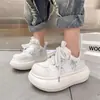 Venda Quente Casual Aumentador de Altura Pão Estrela Sapatos Femininos 2026 Outono Novo Versátil Sola Grossa Moda Esportiva Casual Sapatos Femininos