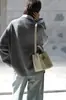 Bolso Sencillo de Cuero Tipo Cubo con Patrón de Lichi, Bolso Tote Pequeño para Mujer, Nuevo Estilo 2026, Bolso Tipo Cesta de Mercado, Bolso de Hombro y Cruzado