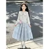 Conjunto de Duas Peças Moda Outono/Inverno 2026: Blusa Doce e Fofa de Manga Longa para Dama com Saia de Laço