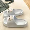 Novas Chinelas de EVA Femininas de Cor Sólida para o Verão, Design Popular de Gatinho Macio e Fofo, Leves para Usar em Casa e ao Ar Livre, Sandálias Casuais Duráveis