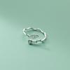 Anillo de plata S925 Love Rocky, temperamento, pequeño, fresco, con un solo diamante, hojas huecas de vid, joyería sencilla y dulce J8723