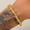 Venda Quente Transfronteiriça Impermeável Resistente ao Desbotamento Aço Titânio Conjunto de Pulseiras de Flor Levemente Luxuoso High-End Moda Versátil Banhado a Ouro 18K