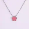 Pulsera de Flor de Cinco Hojas Doble Cara Europea y Americana Transfronteriza para Mujer Acero de Titanio Chapado 18K Antidesvanecimiento Moda Lujo Accesible Versátil Joyería al por Mayor
