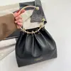 Bolso Pequeño de Mano con Asa Redonda de Alta Gama para Mujer 2026 Otoño Estiloso Nueva Tendencia Moda Versátil Bolso de Hombro para Viaje