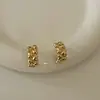 Pendientes elegantes estilo retro de Hong Kong para mujer, 2024, nuevos y explosivos, populares en Internet, de alta gama, dorados y combinables.
