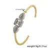Distrito Lu Pulsera Hueca con Hebilla Doble de Herradura Estilo Ins Personalidad de Moda Joyería de Mano Chapada en Cobre con Oro de 18K