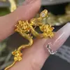 Broche Serpiente Espíritu Loto Color Francés Antiguo Estilo Chino para Mujer Lujo Ligero Retro Serpiente del Zodiaco Soporte de Pecho Lista Escrita Xiaohong
