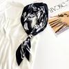 Preto e branco impressão simples imitação seda quadrado feminino ins Wind design sedoso 80 * 80 lenço maré uma geração de cabelo