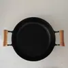 Frigideira de Ferro Fundido com Duas Alças Fabricante Atacadista Panela Sem Revestimento para Fritar Pães e Panquecas com 30 Alças de Madeira, Frigideira Plana para Uso Doméstico
