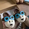Diseño de cachorro de dibujos animados, pantuflas de algodón para mujer y hombre, nuevo estilo otoño/invierno 2026, antideslizantes, forradas de felpa, cálidas y de suela suave para uso en interiores