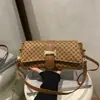 Bolso de mano estampado simple y retro, un bolso de hombro elegante y casual para mujer, un bolso cruzado chic y un bolso tote cuadrado pequeño