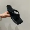 Chanclas para exteriores muy elegantes, versátiles, únicas, de nicho, nuevo modelo verano 2025, de suela gruesa, que aumentan la altura, sandalias de playa para exteriores