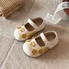 Sapatos de princesa bordados florais estilo coreano, nova coleção primavera/outono, modernos, com sola macia, doces, confortáveis, versáteis e ultraleves, charmosos sapatinhos de couro