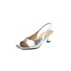 Sapatos de Salto Alto Dourados Estilo Francês para Mulheres, Sandálias Abertas na Ponta, Novo Estilo 2024, Versáteis, Salto Agulha, Bico Quadrado, Sandálias Peep-Toe Prateadas