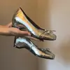 Sapatilhas elegantes estilo francês para mulheres, em pele de ovelha, com biqueira quadrada, laço, design delicado Mary Jane e um pequeno salto para altura extra, com biqueira rasa.