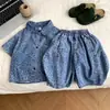 Traje de Verano de Mezclilla para Niños, Conjunto de Dos Piezas con Camisa de Manga Corta y Shorts con Estampado de Leopardo para Niños, Ropa Casual Nueva de Moda 2026