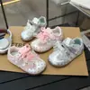 Zapatos para Niñas 2026 Primavera y Otoño Nuevos Tenis de Encaje para Niños Transpirables Ligeros Zapatos de Princesa para Niños Mayores