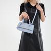 Bolsa Retrô Texturizada 2025 Nova Versátil Bolsa Transversal de Ombro Ins Elegante de Alto Valor Bolsa Pequena Quadrada