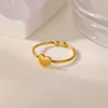 Anel Geométrico de Flor em Aço Titânio Mais Vendido Transfronteiriço para Mulheres, Design de Nicho, Luxo Leve, Exquisito, Tendência de Anel Moderno e Personalizado