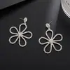 Brincos de Flor de Strass Novos Europeus e Americanos para Mulheres, Exagerados Corrente de Garra Cheia de Diamantes Brincos de Temperamento para Palco Festival E834