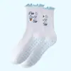 Calcetines deportivos para mujer, calcetines de media pantorrilla, calcetines de yoga antideslizantes profesionales, calcetines para fitness Pilates con encaje bordado y calcetines con agarre para mujer
