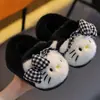 Chinelos de algodão infantis para outono e inverno para meninos e meninas, quentes, de pelúcia, com sola grossa, peludos, adequados para bebês e pais, sapatos de algodão para bebê para uso doméstico