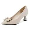 Sapatilhas de Salto Baixo com Bico Fino Francês de Couro Macio para Mulheres 2026 Nova Coleção Primavera Salto Médio Versátil Fashion Sapatos Femininos