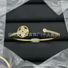 [Novedades Continuas] Pulsera de Letra V Finamente Elaborada con Logo, Nueva Versión de Alta Gama de Lv, Exclusivamente para Ventas Transfronterizas