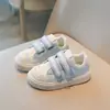 Zapatos de Lona Cómodos Estilo Coreano para Niños Novedades Primavera/Otoño 2026 Niños Lindos Puntos Velcro Suela Suave Versátiles Casuales