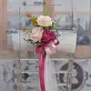 Nuevos tiradores de puerta florales versátiles para respaldo de silla de boda al aire libre, decoraciones florales para escaleras, decoraciones para coche de boda en la iglesia y accesorios florales artificiales.