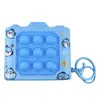 Llavero de juguete de empuje luminoso, juguete antiestrés para inquietos, regalo pequeño, colgante para bolso, llavero divertido para coche, venta al por mayor
