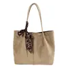 Bolsa casual de grande capacidade com estampa de leopardo, novo estilo 2026, versátil para mulheres, adequada para o dia a dia, bolsa de ombro, bolsa tote com uma vibe descontraída
