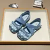 Zapatos de piel para niña 2026 nuevos lindos con suela suave de lunares zapatos de princesa tela suave resistentes al desgaste velcro zapatos para niño