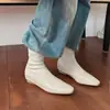 Botas Slim Estilo Coreano Invisibles que Aumentan la Altura 2026 Otoño/Invierno Tacón Medio Punta Cuadrada Pequeña Elásticas de Caña Corta que Envuelven la Pierna para Mujer