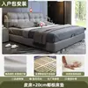 Cama tapizada suave con hebilla de rejilla cuadrada minimalista moderna color blanquecino dormitorio principal cama doble de 1.8 m minimalismo italiano base baja cama de boda